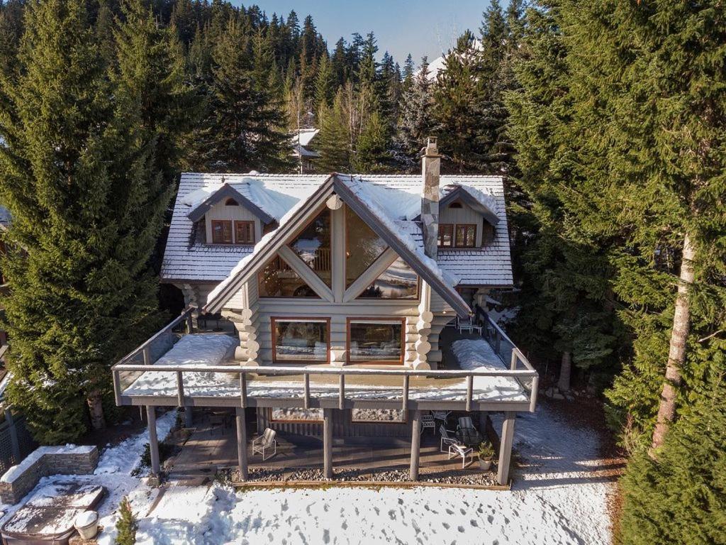 Beautiful 5 Bedroom Log Home With Spectacular Views Whistler Eksteriør billede